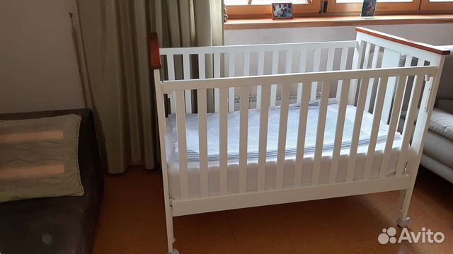 Детская кроватка