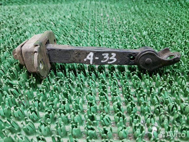 Ограничитель двери задний правый Nissan Maxima A33