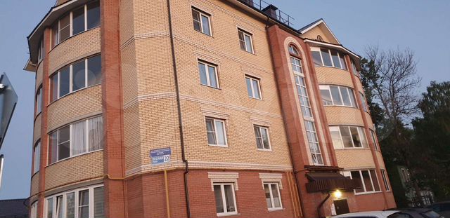 2-к. квартира, 67 м², 4/4 эт.