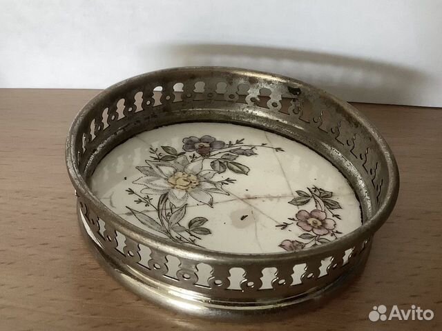 Старинная тарелочка фарфор в металле