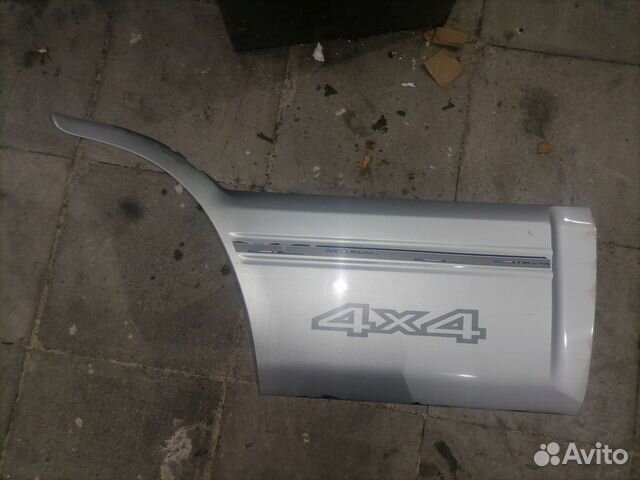 Накладка задней правой двери Ниссан Терано 2