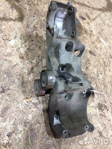 Кронштейн Nissan Almera G15