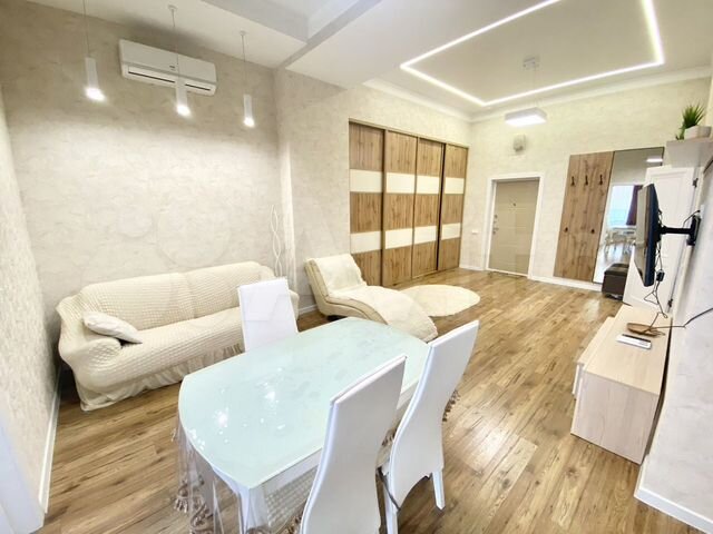 2-к. квартира, 78 м², 2/13 эт.