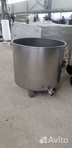 Ёмкость, резервуар из нержавеющей стали 800 литров