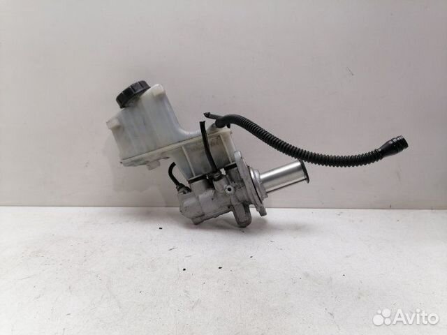 Главный тормозной цилиндр Audi A3 2013