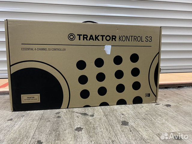 Контроллер Native Instruments Traktor S3