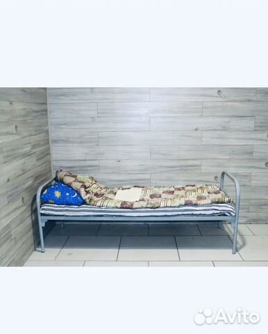Металлическая одноярусные кровать