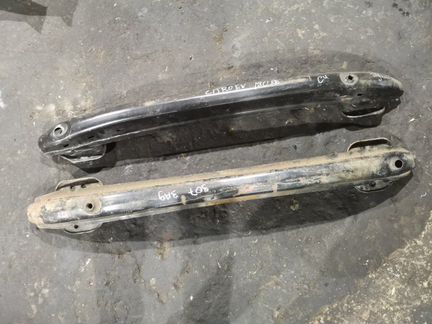 Усилитель бампера задний Peugeot 307 2001-2005