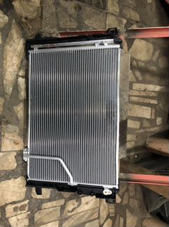 Радиатор кондиционера Мерседес w212 Mercedes w204