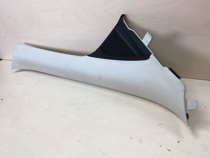 Обшивка передней стойки Ford Kuga2