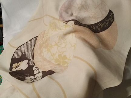 Шелковый шарф