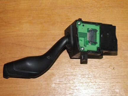 Переключатель поворотов Форд Фокус 3 AV6T-13335-AD