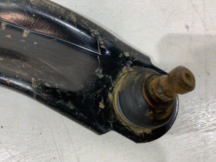 Рычаг подвески передний правый Nissan Note E11