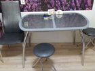 Обеденный стол со стеклянной поверхностью и стулья объявление продам