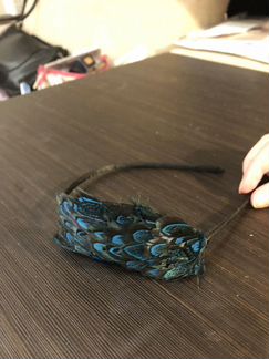 Ободок с перьями