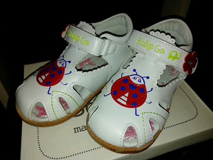 Сандалии для девочки