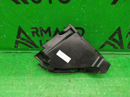 Дефлектор радиатора правый Renault Sandero 2 2014