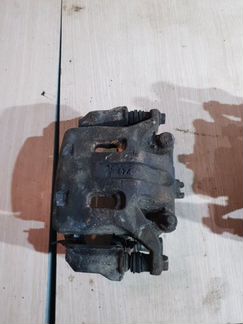 Суппорт передний левый Infiniti M Y50 3.5 280 Л.С