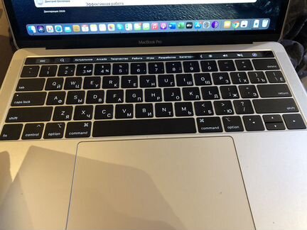 Apple macbook pro 13 2019 256Gb