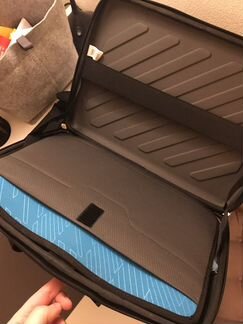Thule сумка кейс жесткий для ноутбука