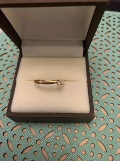 Золотое кольцо с бриллиантом 585