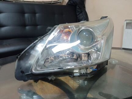Тойота Авенсис 3 фара передняя левая