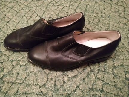 Кожанные туфли и ботинки