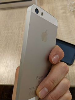 Телефон iPhone