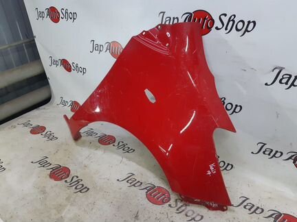 Крыло переднее правое Toyota Yaris / Vitz
