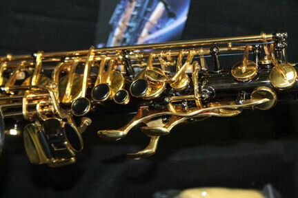 Альт саксофон Mercury Bleck