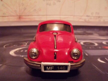 VW Beetle жестяная игрушка