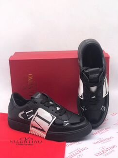 Мужские кроссовки valentino