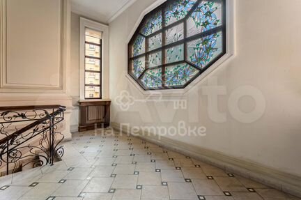 2-к квартира, 140.6 м², 2/5 эт.