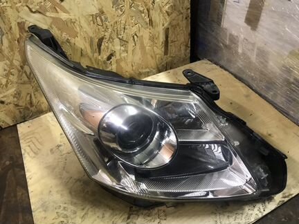 Фара правая Тойота Авенсис Т270