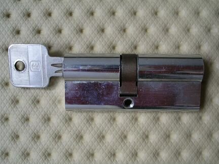 Личинка для замков