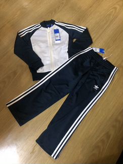 Спортивный костюм новый рр 122 Adidas