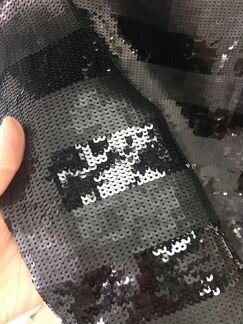 Платье прямого кроя с пайэтками