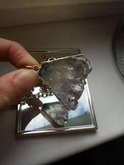 Подвеска с минералом