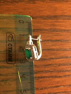 Серьги с зеленым агатом