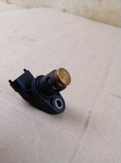 Датчик положения распредвала Mercedes-Benz C-Class