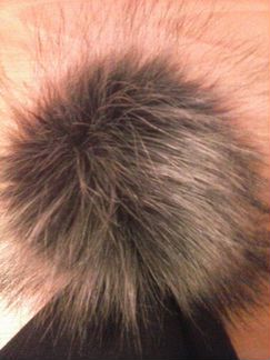 Шапка спортивная новая с помпоном triks Черный цве