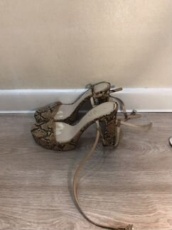 Босоножки zara