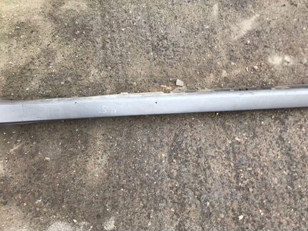 Порог пластиковый накладка правый Mitsubishi