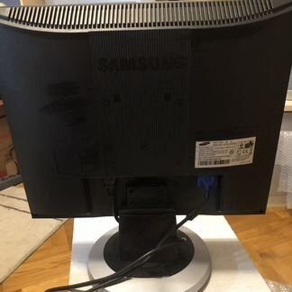 Монитор Samsung