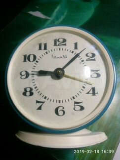 Часы будильник механические СССР