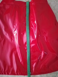 Клеёнчатая юбка на подкладе на размер 40-42