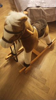 Качалка лошадь