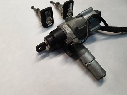 Замок зажигания + личинки Mercedes W124 из Японии