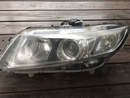 Фара Honda Civic 4d