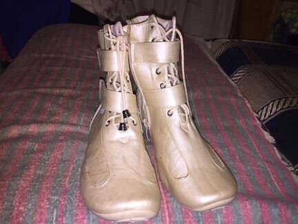 Женские сапоги новые
